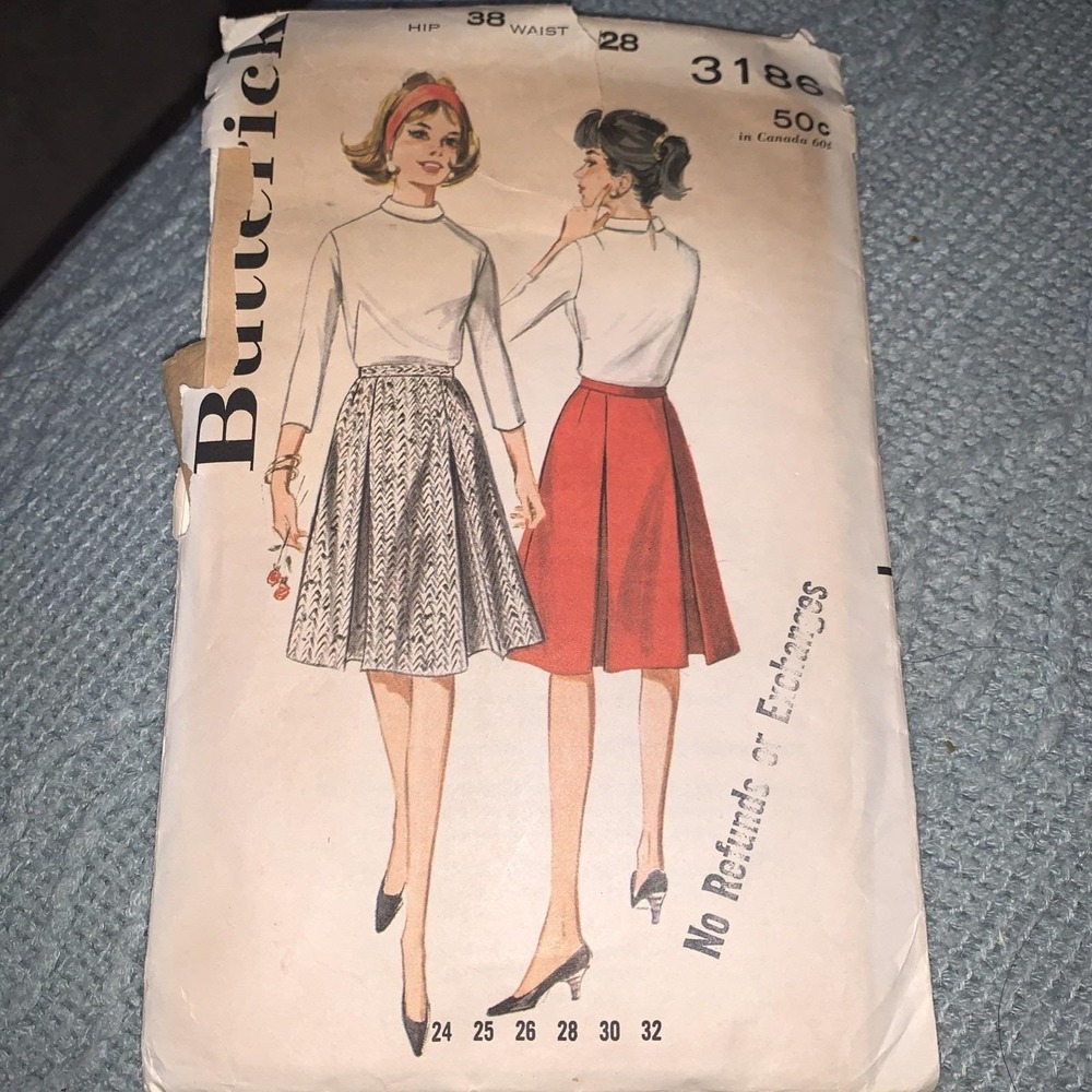 1960s Butterick #3126 Inverted Pleated full Skirt Hip 38 Waist 28 Cut Vintage
